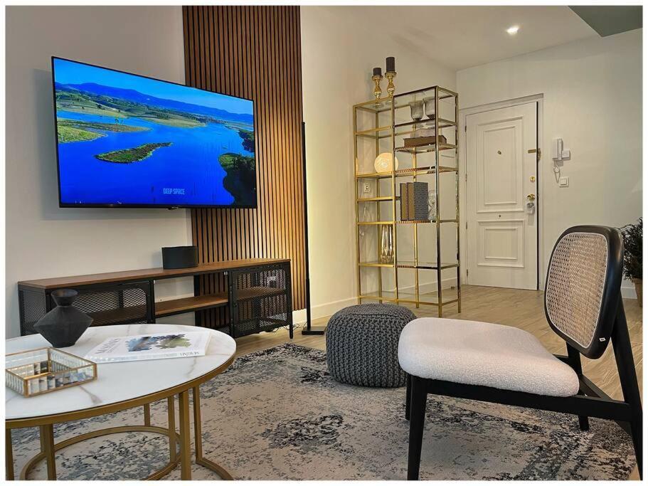 Elegance Lifestyle - Parking Gratuito! Apartment Сан Себастиан Екстериор снимка