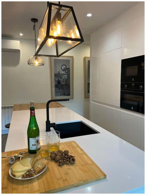 Elegance Lifestyle - Parking Gratuito! Apartment Сан Себастиан Екстериор снимка